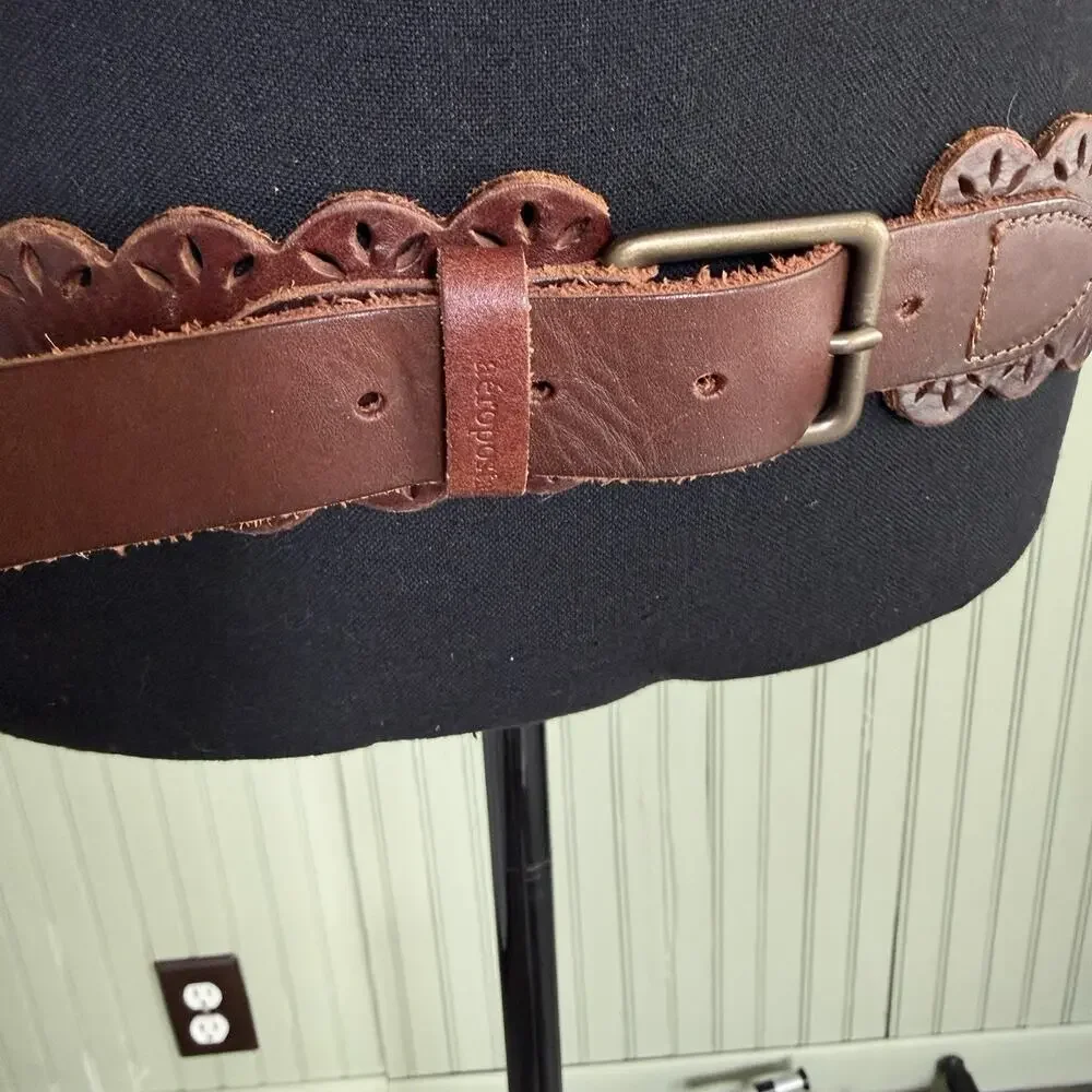 VTG Y2K Womens Brown Leather Belt Small Adjustable Boho Festival Statement Aero